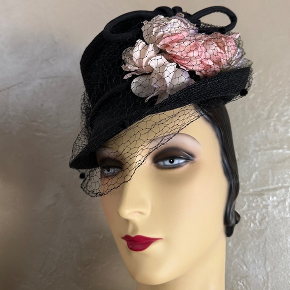 RADIANT 1940s' BLACK STRAW FEDORA WITH FABRIC FLOWERS + DOTTED VEIL